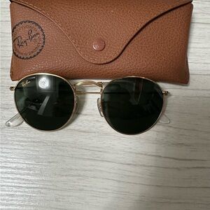 Ray-Ban Gold Circle Frame Sunglasses